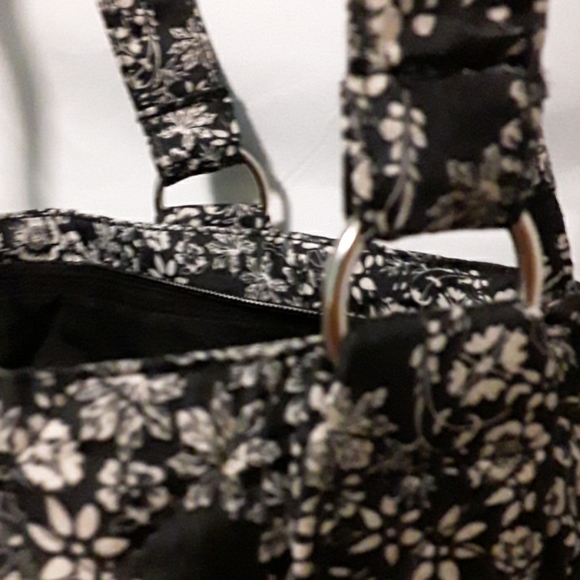 Black & White Diaper Bag - Picture 4 of 4